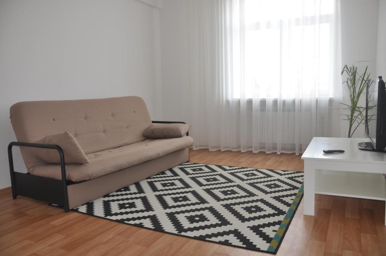 Apartments Theatre Shepkina 2 Room Sumy Exterior photo